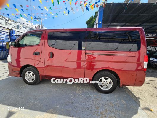 Nissan Caravan Minivan en venta