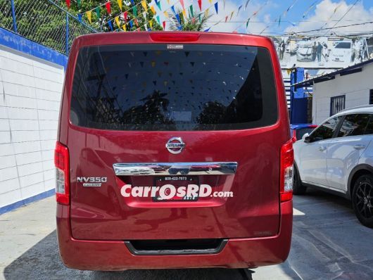 Nissan Caravan Minivan en venta