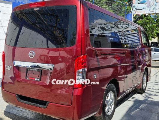 Nissan Caravan Minivan en venta