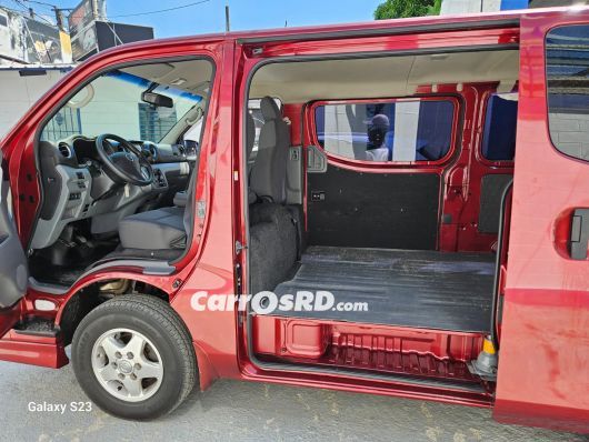 Nissan Caravan Minivan en venta