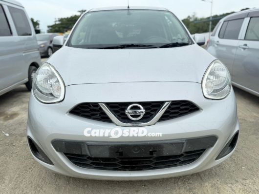 Nissan March Carros en venta