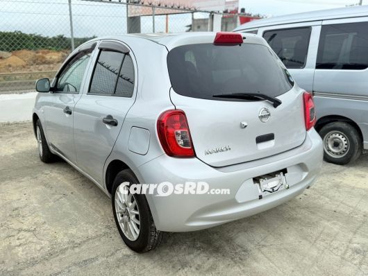 Nissan March Carros en venta