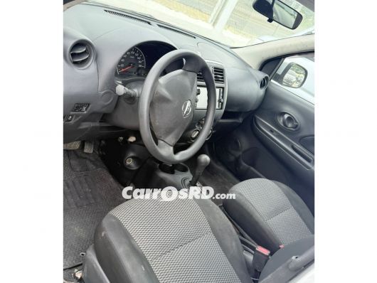 Nissan March Carros en venta