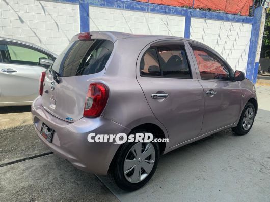 Nissan March Carros en venta