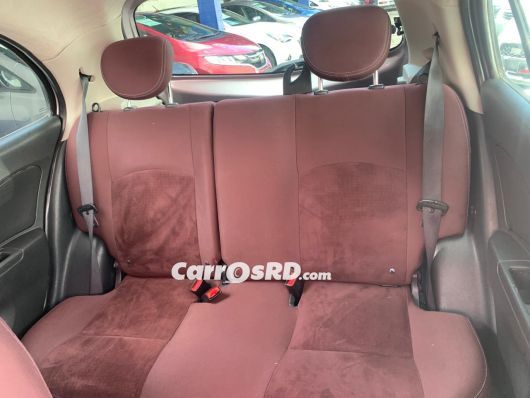 Nissan March Carros en venta