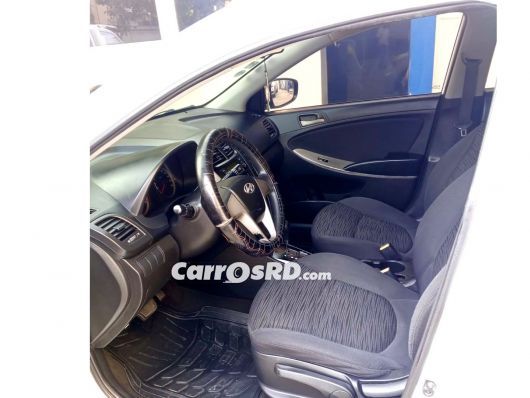 Hyundai Accent Carros en venta