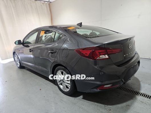 Hyundai Elantra Carros en venta