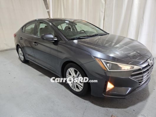 Hyundai Elantra Carros en venta