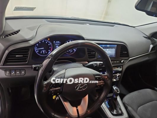 Hyundai Elantra Carros en venta