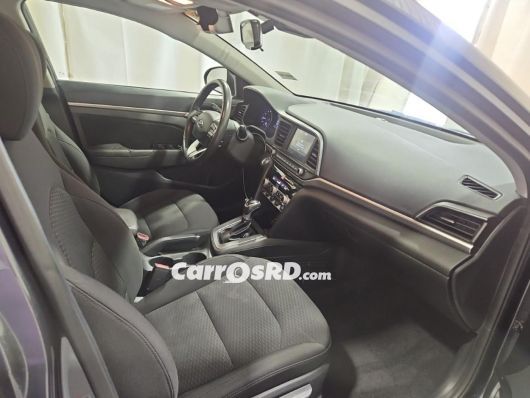 Hyundai Elantra Carros en venta