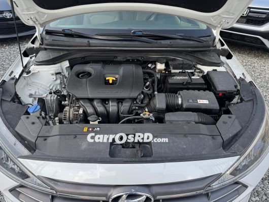 Hyundai Elantra Carros en venta