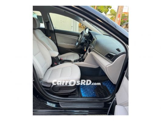 Hyundai Elantra Carros en venta