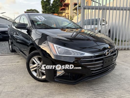 Hyundai Elantra Carros en venta
