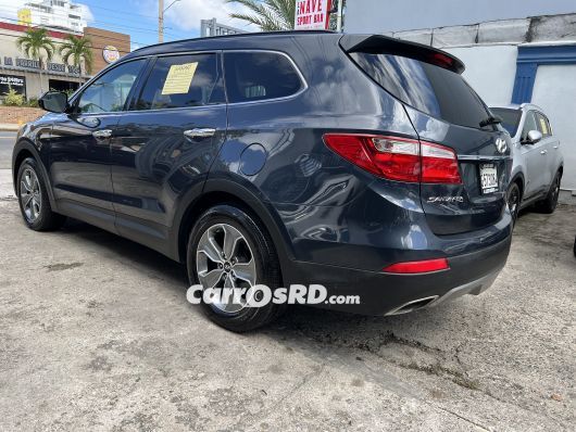 Hyundai Grand Santa Fe Jeepeta en venta