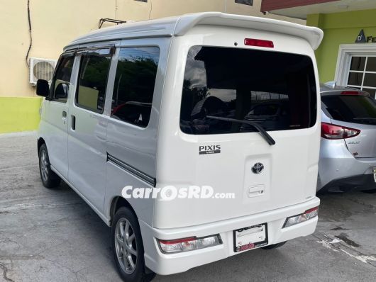 Toyota Pixis Minivan en venta