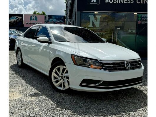 Volkswagen Passat SE en venta