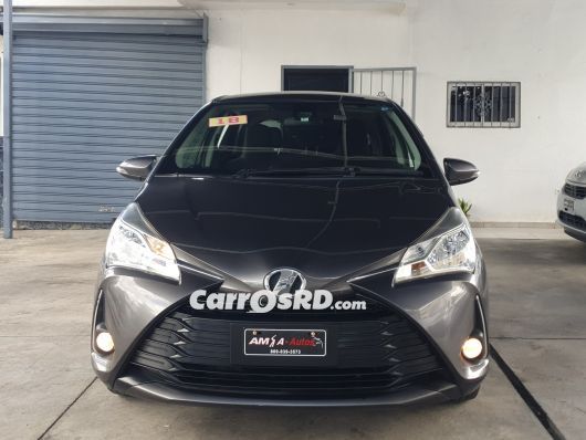 Toyota Vitz Carros en venta