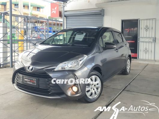 Toyota Vitz Carros en venta