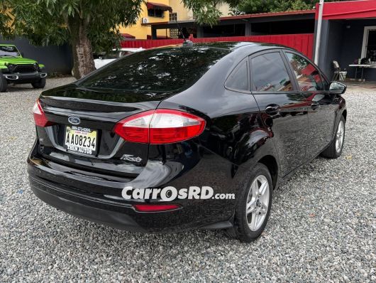 Ford Fiesta Carros en venta