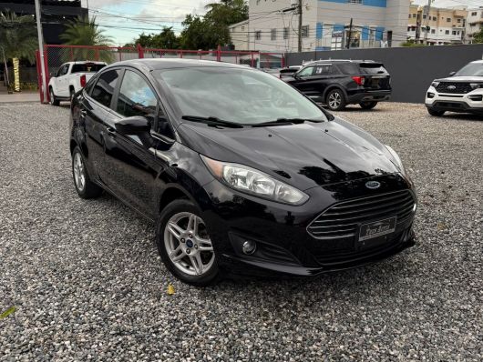 Ford Fiesta SE en venta
