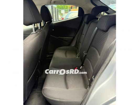 Mazda Demio Carros en venta