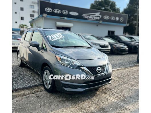Nissan Versa Carros en venta