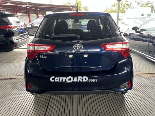 Toyota Vitz Carros en venta