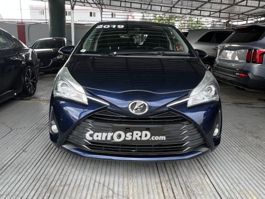 Toyota Vitz Carros en venta