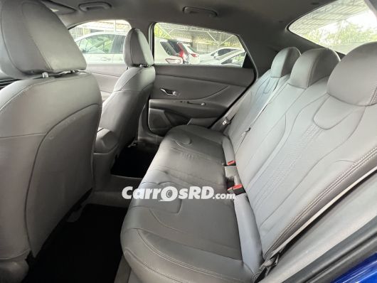 Hyundai Elantra Carros en venta