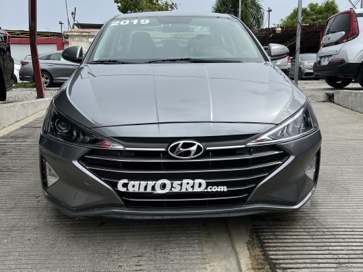 Hyundai Elantra Carros en venta