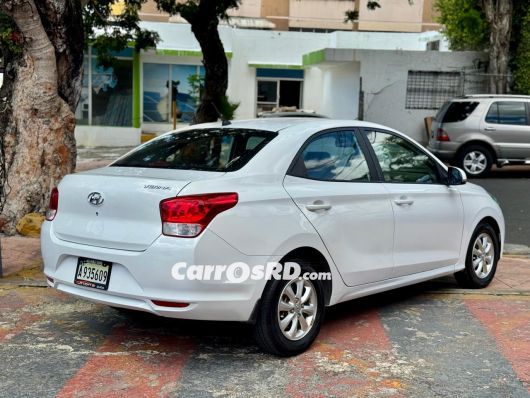 Hyundai Verna Carros en venta