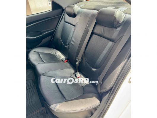 Hyundai Verna Carros en venta