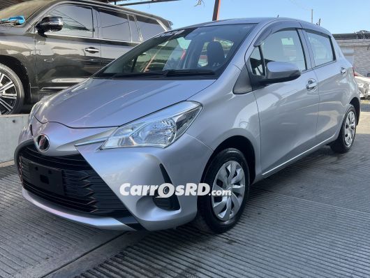 Toyota Vitz Carros en venta