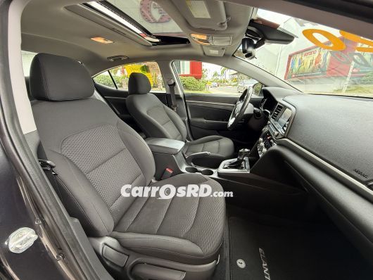 Hyundai Elantra Carros en venta