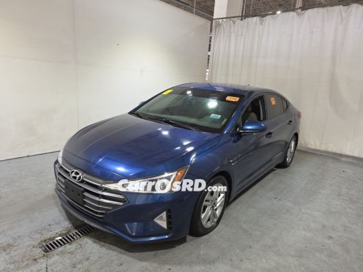 Hyundai Elantra Carros en venta