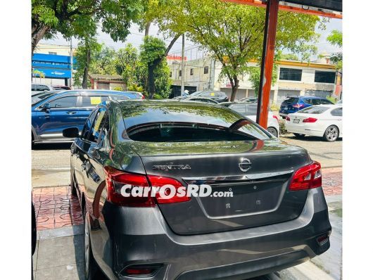 Nissan Sentra Carros en venta