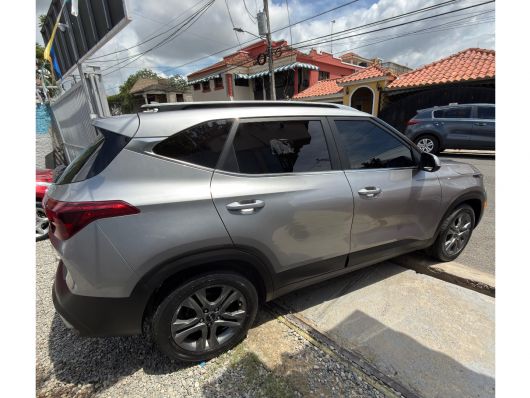 Kia Seltos EX