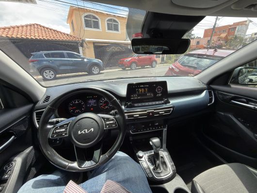 Kia Seltos EX