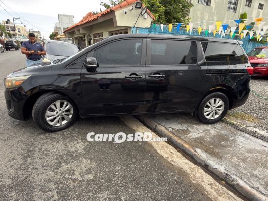 Kia Sedona Minivan en venta