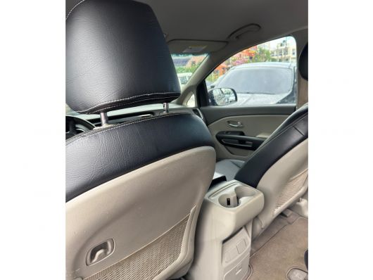 Kia Sedona LX
