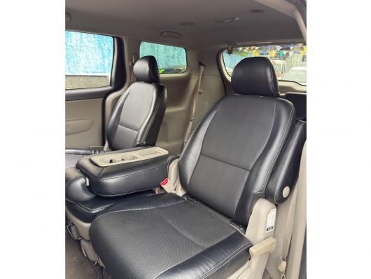 Kia Sedona LX