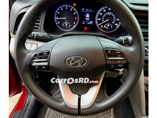 Hyundai Elantra Carros en venta