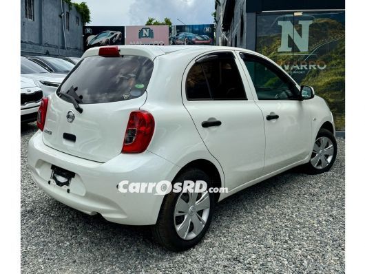Nissan March Hatchback en venta