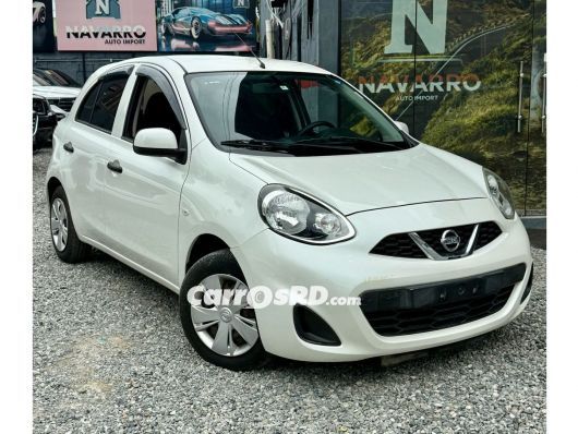 Nissan March Hatchback en venta