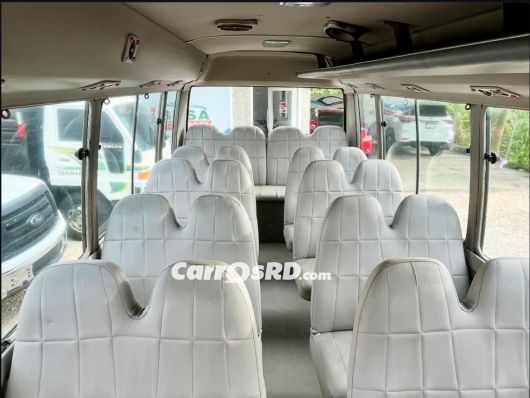 Toyota Coaster Autobus en venta