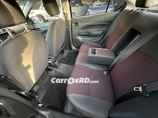 Mitsubishi Mirage Carros en venta