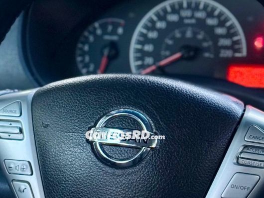 Nissan Versa Carros en venta