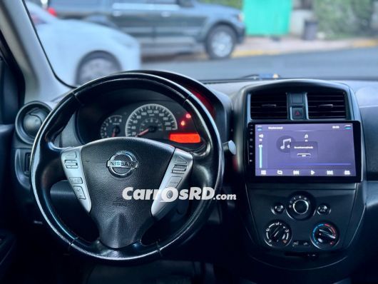 Nissan Versa Carros en venta