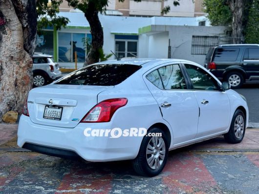 Nissan Versa Carros en venta