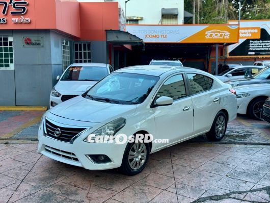 Nissan Versa Carros en venta